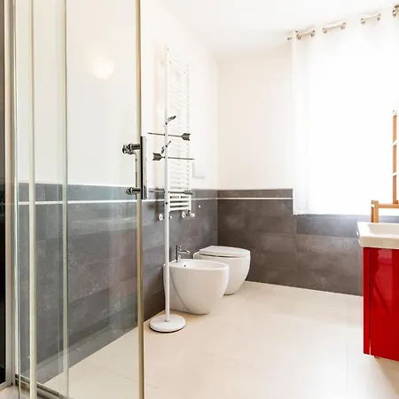 Pierre Apartment *