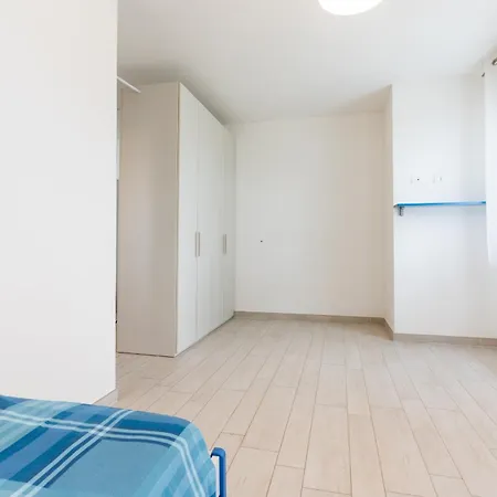 Pierre Apartment *