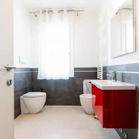 Pierre Apartment *
